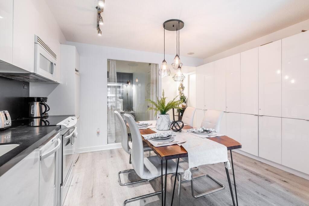 Luxury Suite Downtown Toronto Near Cn Tower Εξωτερικό φωτογραφία