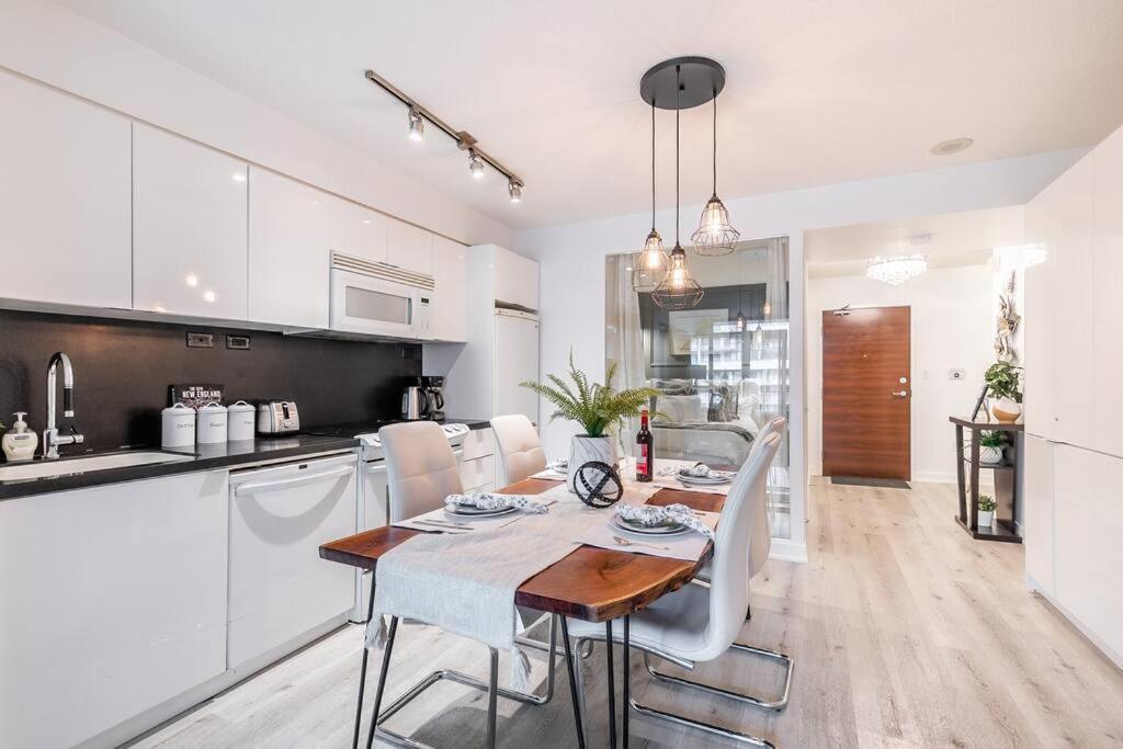Luxury Suite Downtown Toronto Near Cn Tower Εξωτερικό φωτογραφία