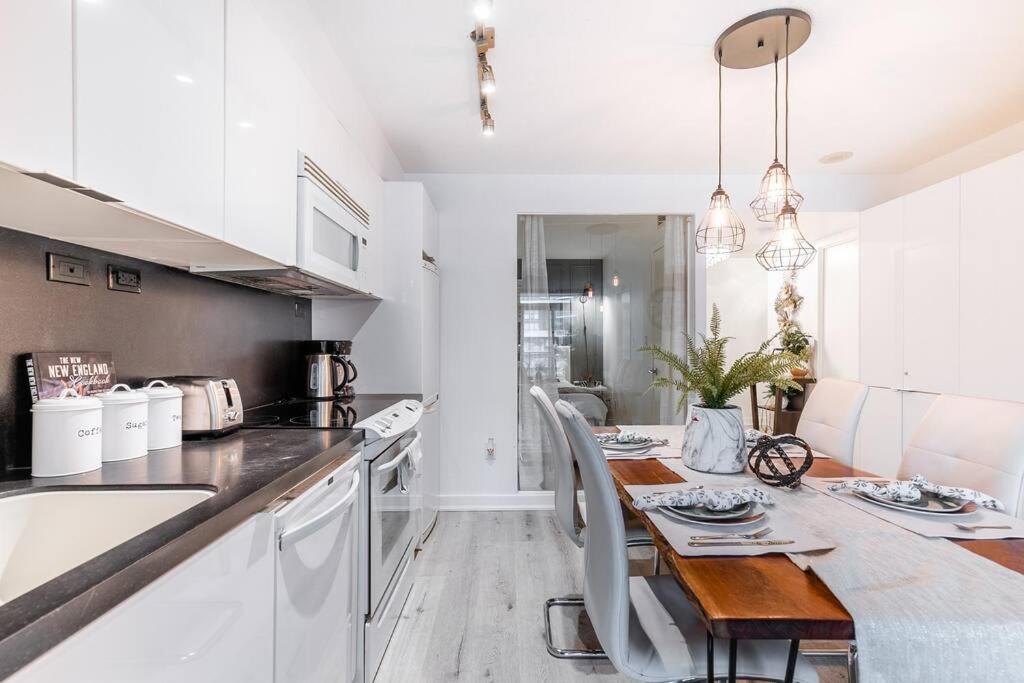 Luxury Suite Downtown Toronto Near Cn Tower Εξωτερικό φωτογραφία